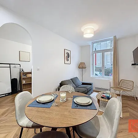 Le Parvis - Vieille Face Cathedrale